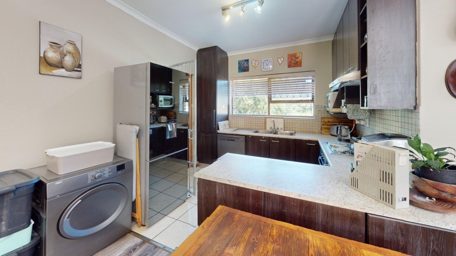 2 Bedroom Property for Sale in Kabega Park Eastern Cape